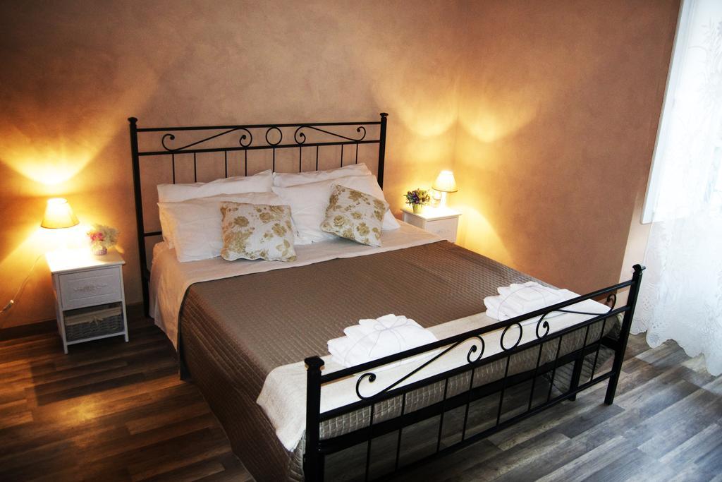 House Colosseo Rome Room photo